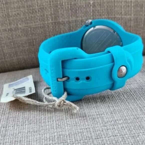 Converse Unisex Wristwatch Blue Rubber Sport Band Analog Quartz Wrist Watch NWT - Picture 8 of 9